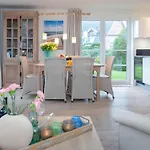 Traumhaus 度假居 *